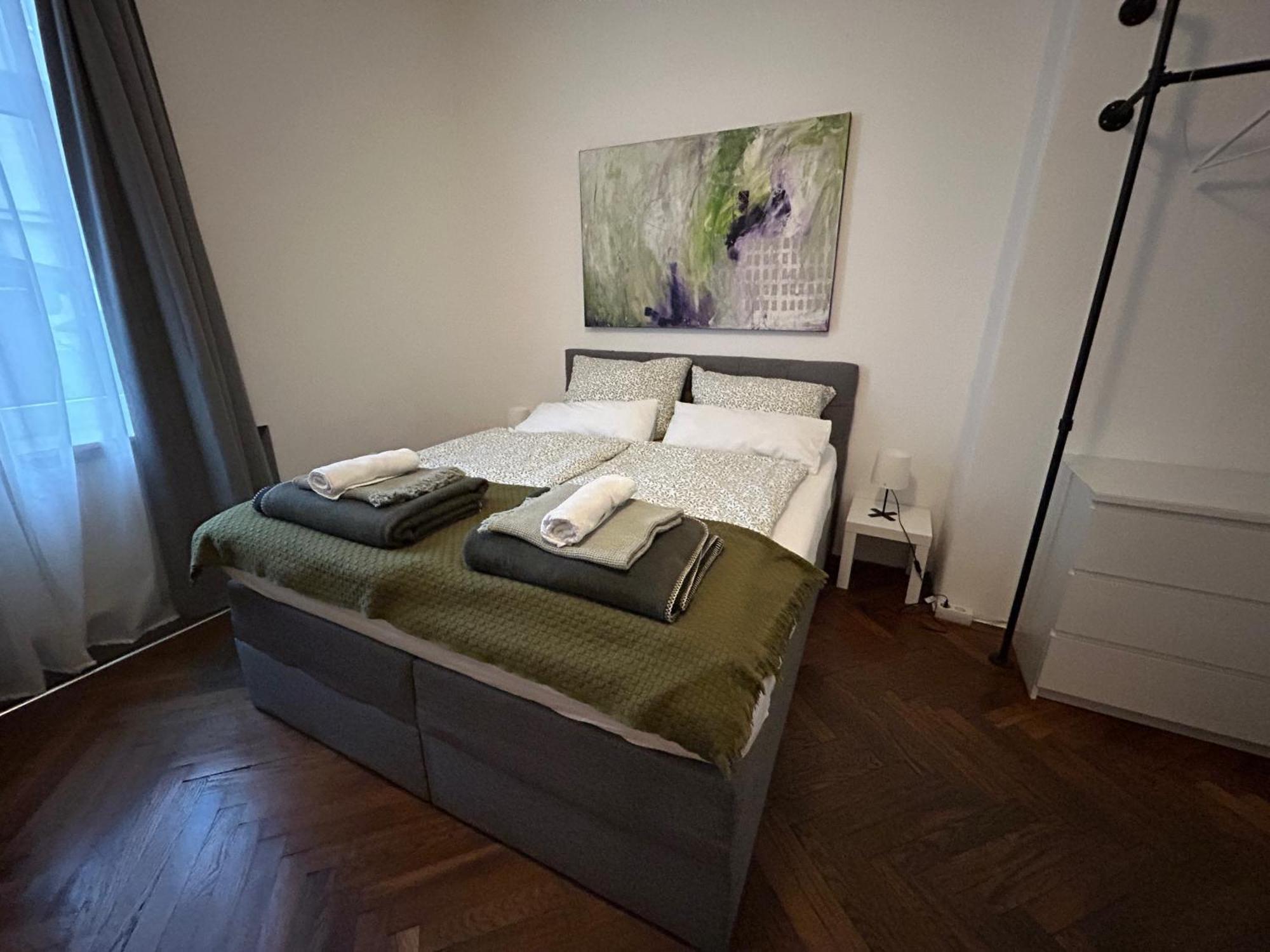 Wohnen Mit Kuenstlerflair In Muenchen Apartamento Exterior foto